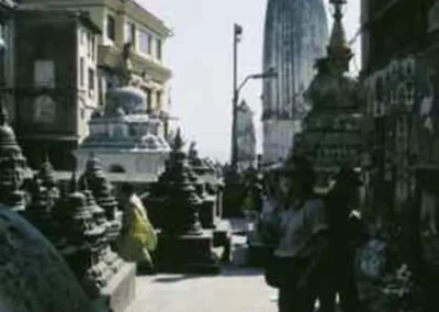 Kathmandu: nádvoří svatyně Swayambhunath Shrine
